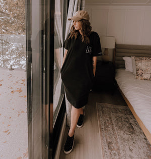 Camp Tee Dress -Mineral Wash Dark Grey - She paddled her own canoe