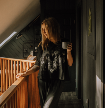 Fear not the unknown - wolf - The Weekender Boxy Tee