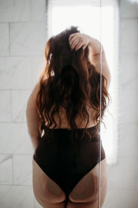 Essential Lake Suit - One piece - Black (size up 1 size)