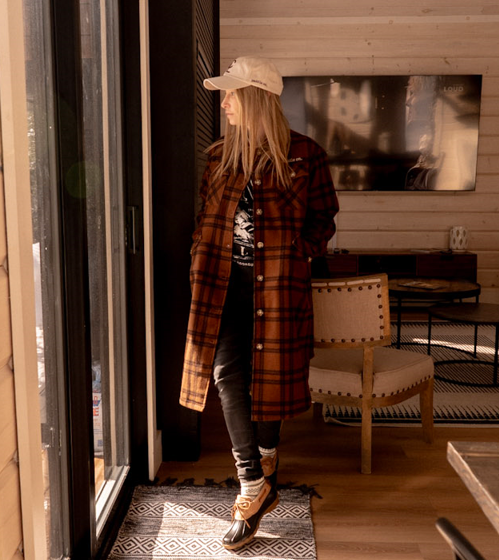 The Lake Shacket - Fireside - Camel Black Tartan