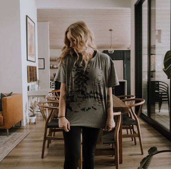 Unisex Festival Tee -Grey - Make my own path in the woods
